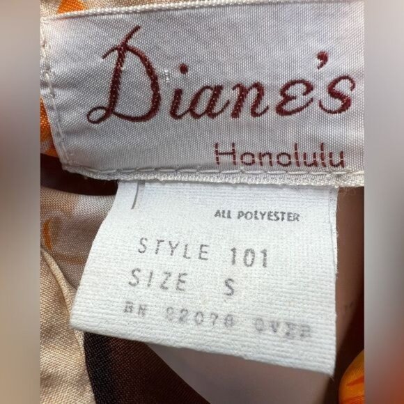 Diane's Honolulu Floral Hawaiian Shirt (S) - Picture 5 of 7